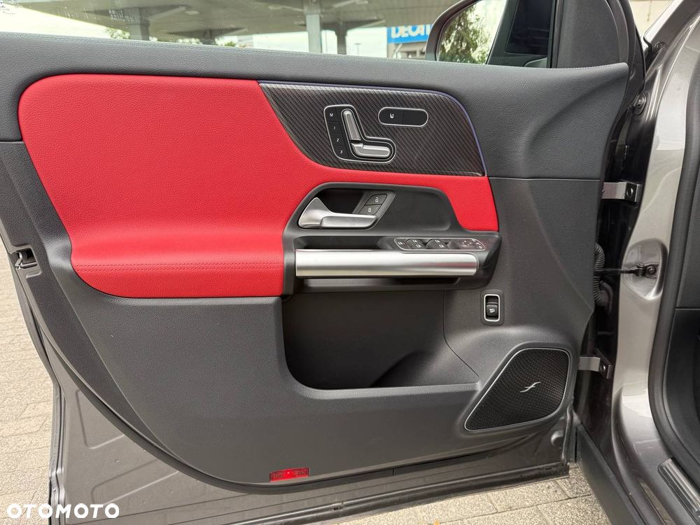 Mercedes-Benz GLA 250 4-Matic - 8