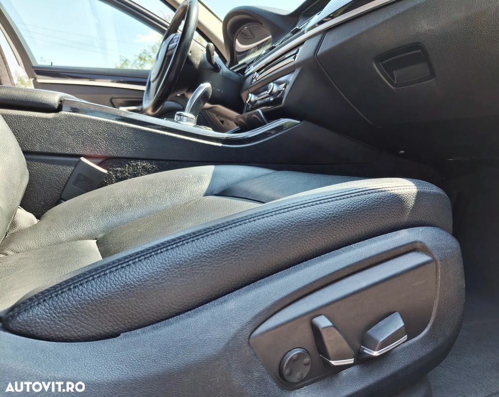 BMW Seria 5 520d Aut. - 12