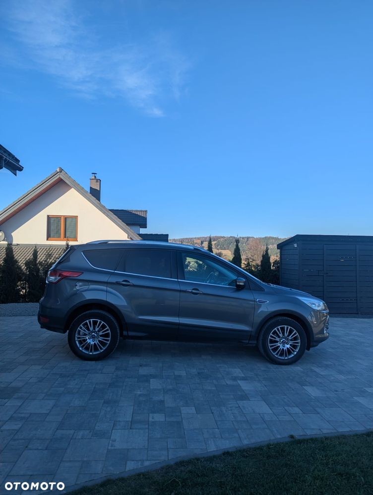 Ford Kuga 1.6 EcoBoost 2x4 Titanium - 3