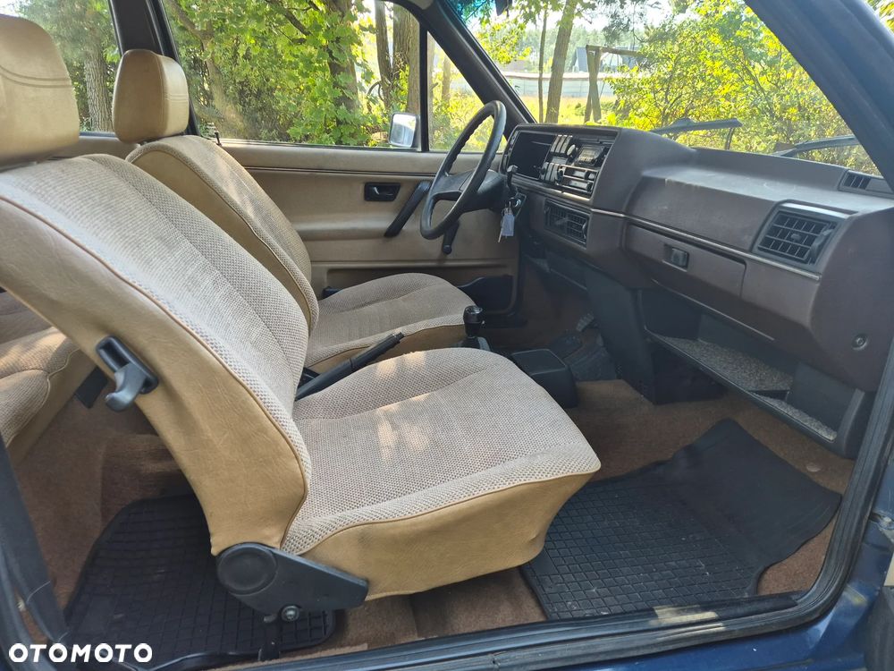 Volkswagen Golf - 14