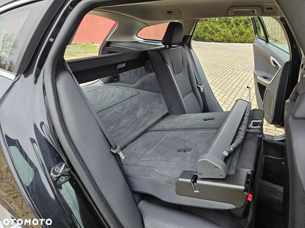 Volvo V60 D2 Kinetic - 26