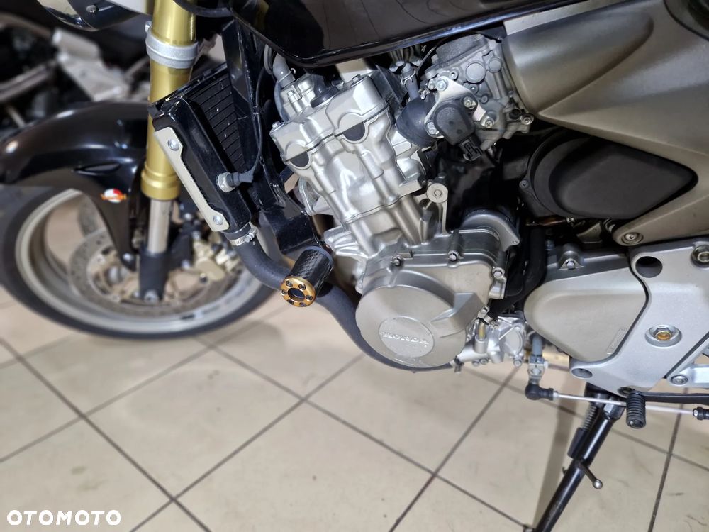 Honda Hornet - 25