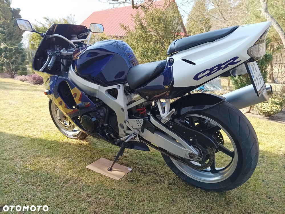 Honda CBR - 6