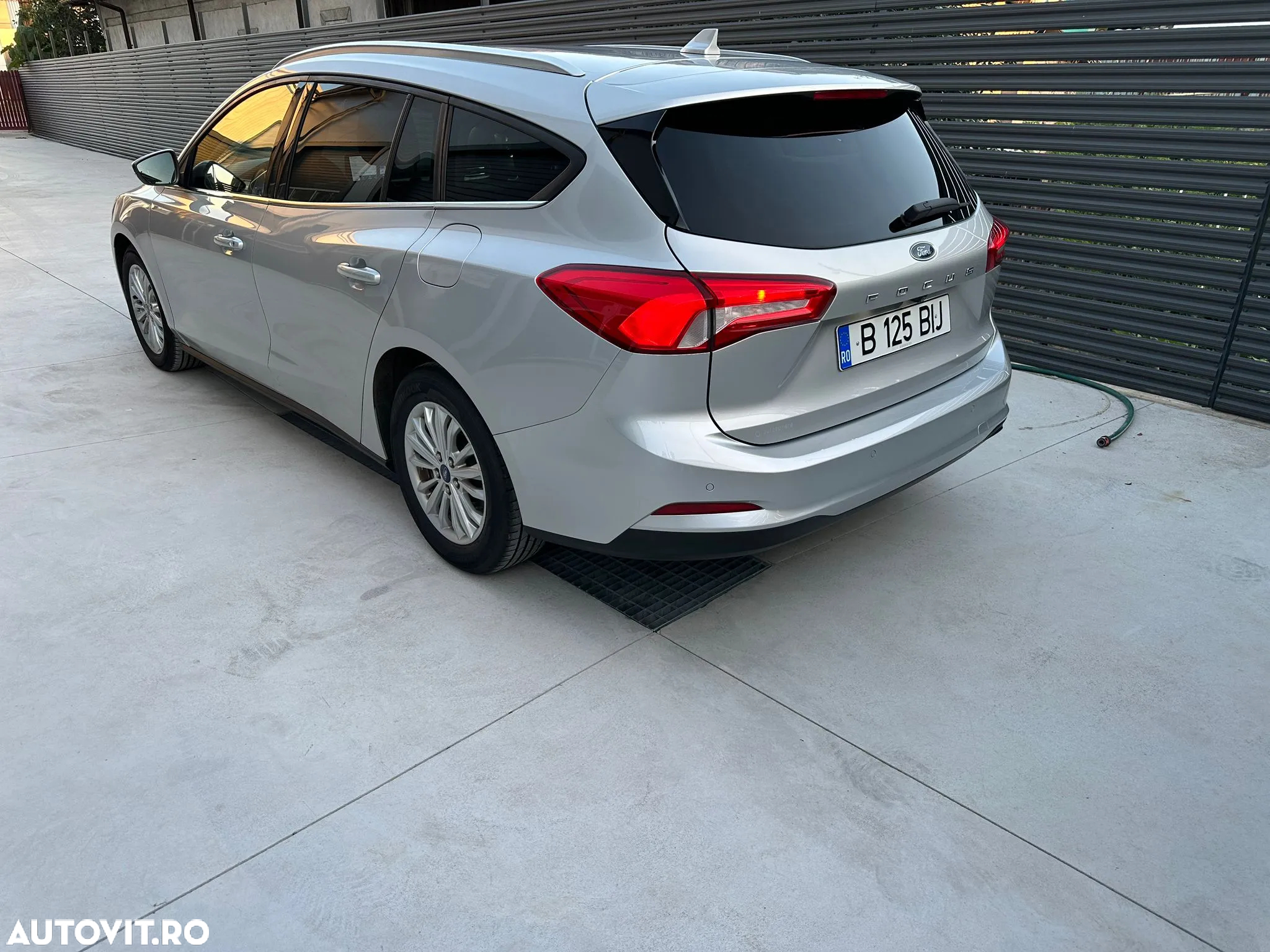 Ford Focus 1.5 EcoBlue Start-Stopp-System Aut. TITANIUM X - 2