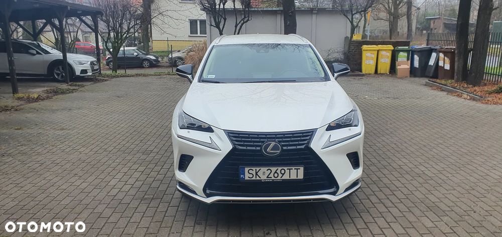 Lexus NX 300h Elegance + Business AWD - 6