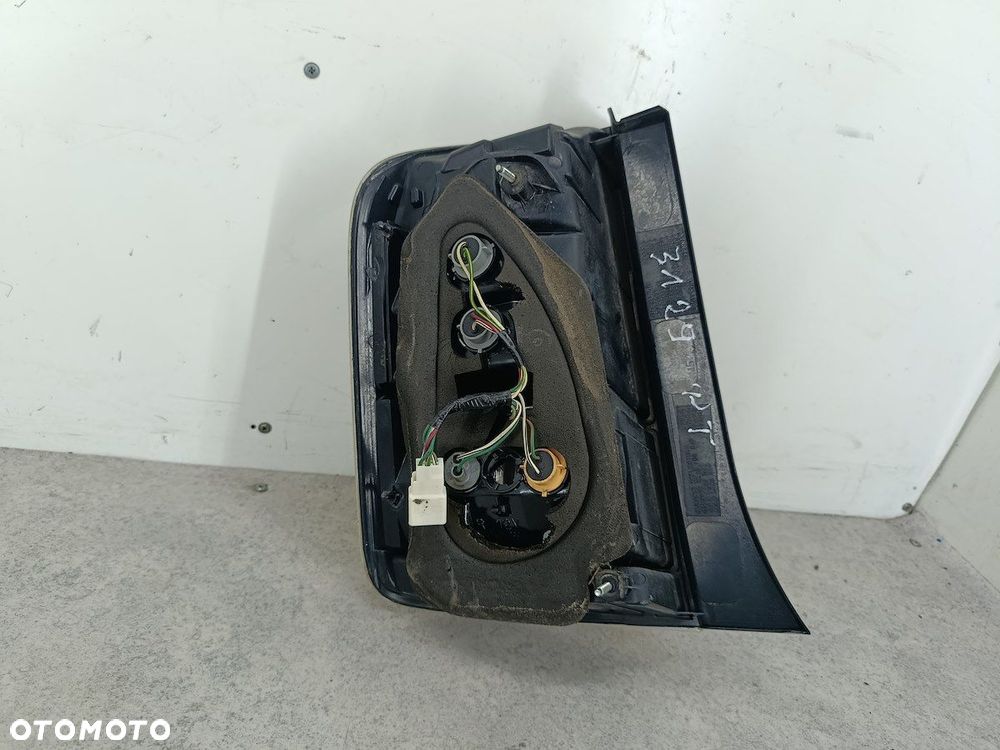 LAMPA TYLNA PRAWA TOYOTA PRIUS II 47-14R HATCHBACK - 7