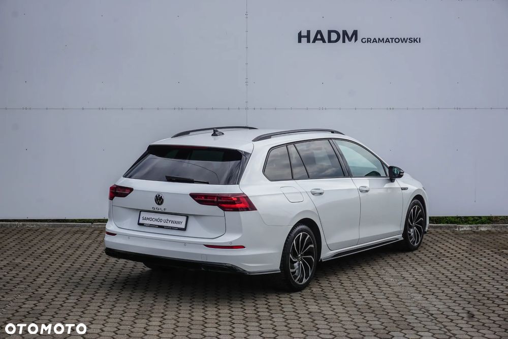 Volkswagen Golf 1.5 eTSI mHEV R-Line DSG - 8