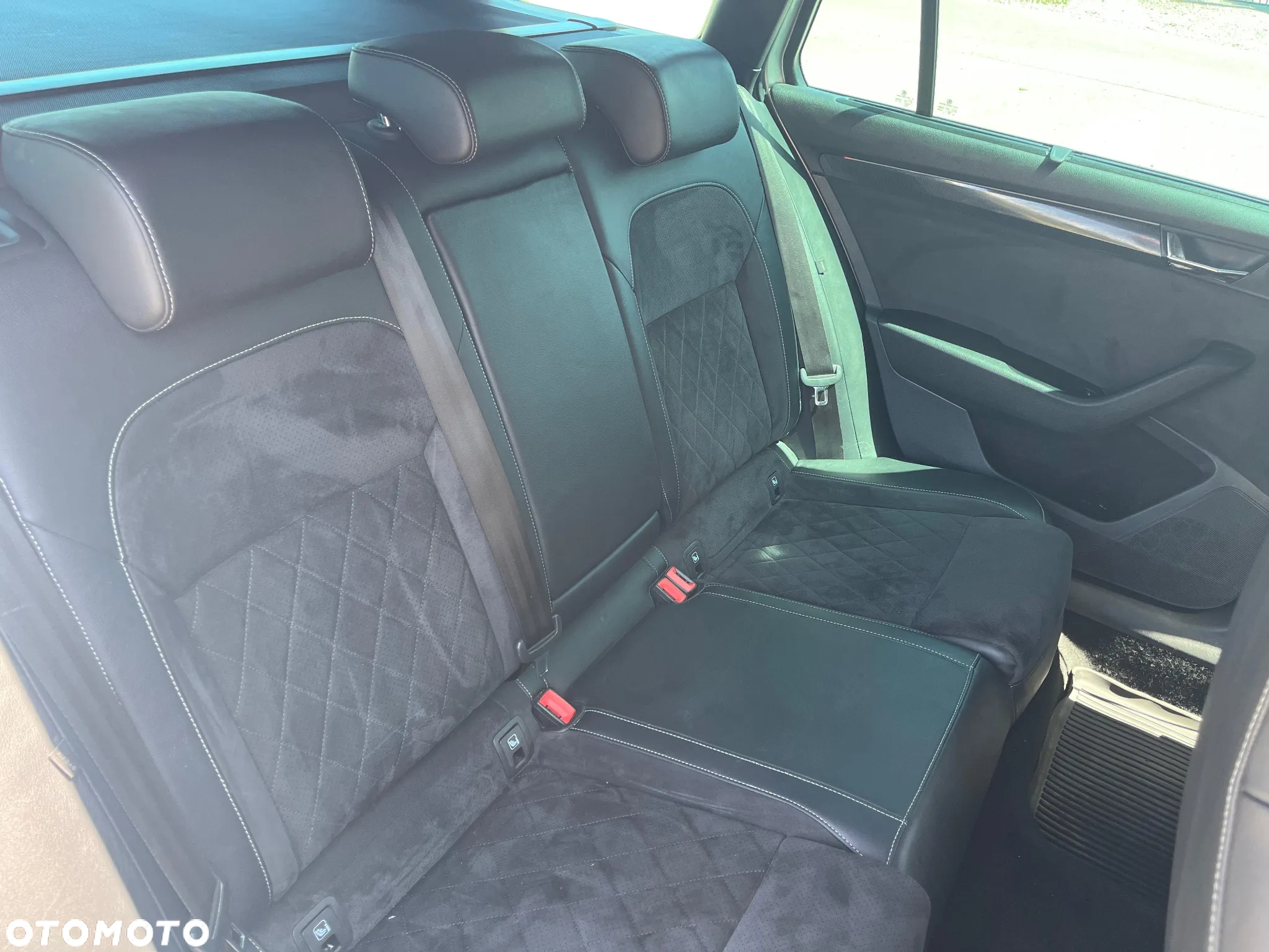 Skoda Superb 2.0 TDI 4x4 Sportline DSG - 28
