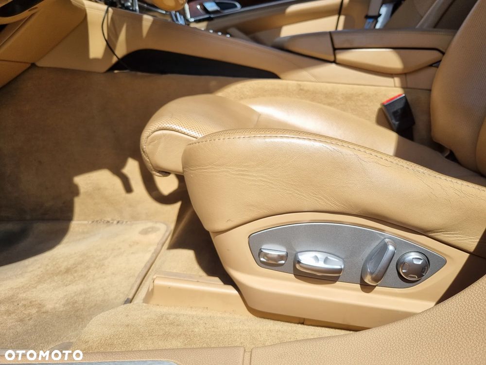 Porsche Panamera 4S - 29