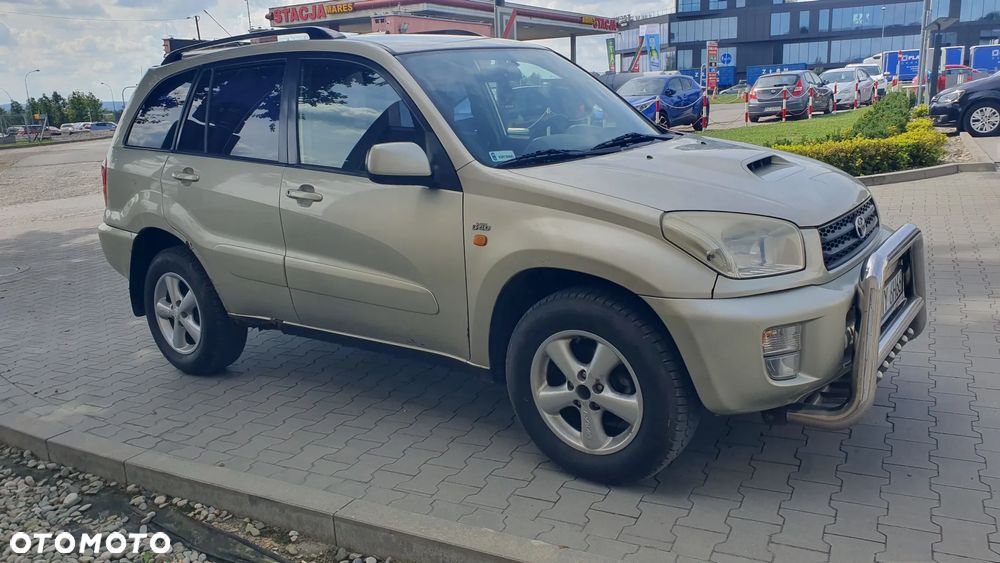 Toyota RAV4 D-4D 4x4 - 2
