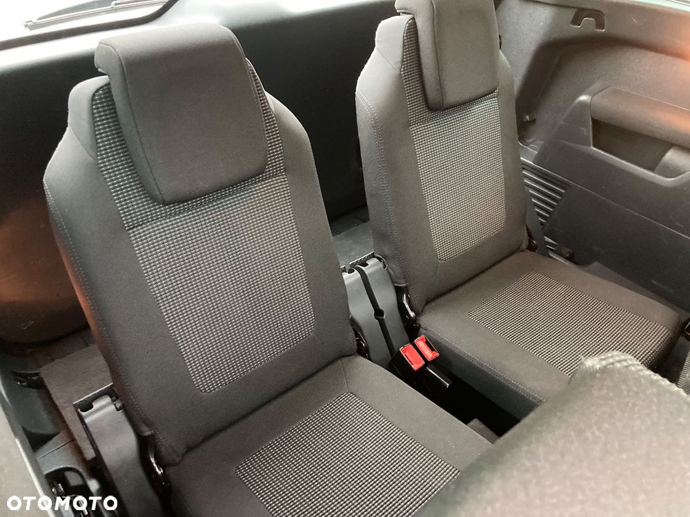 Peugeot 5008 - 16