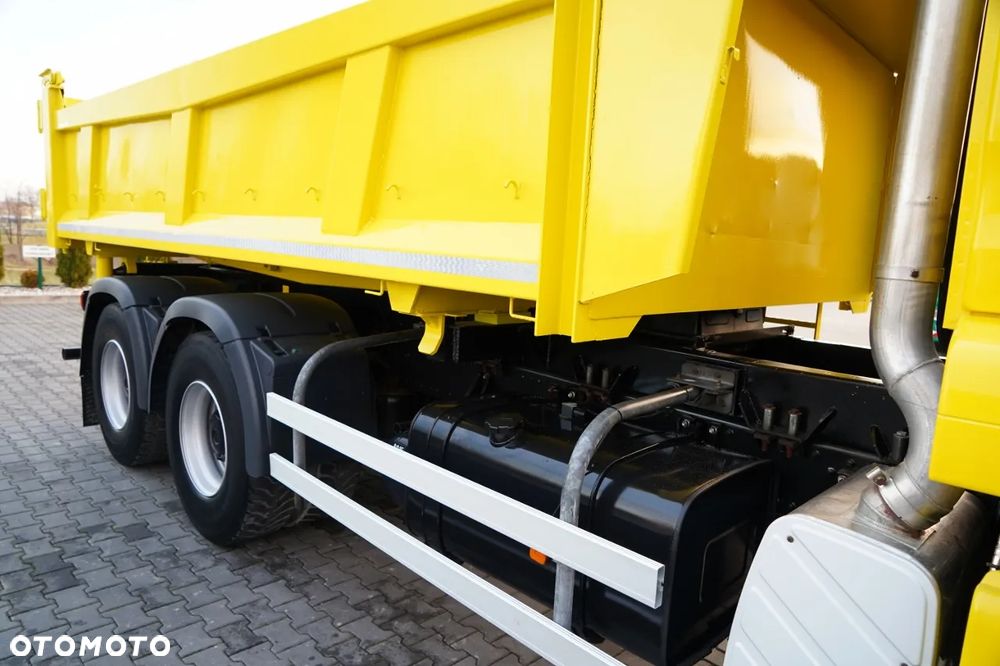 MAN TGS 26.440 / 6X4 / 2 STRONNA WYWROTKA / HYDROBURTA / AUTOMAT / KABINA SYPIALNA - 18