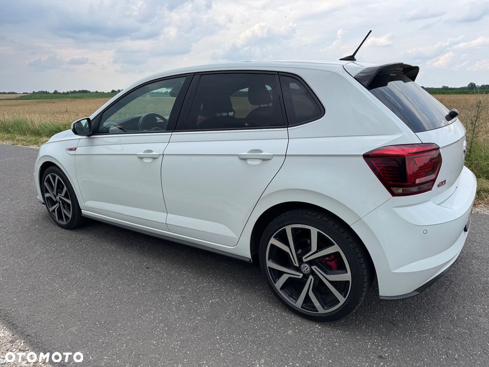 Volkswagen Polo 2.0 TSI DSG GTI - 11