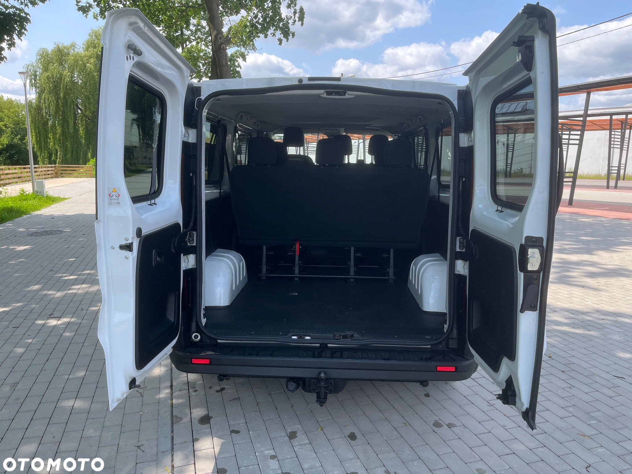 Opel Vivaro - 14