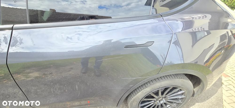 Tesla Y Model Long Range Dual Motor AWD - 4