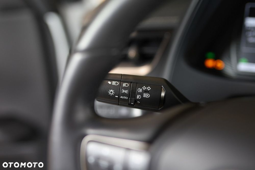 Lexus UX - 23