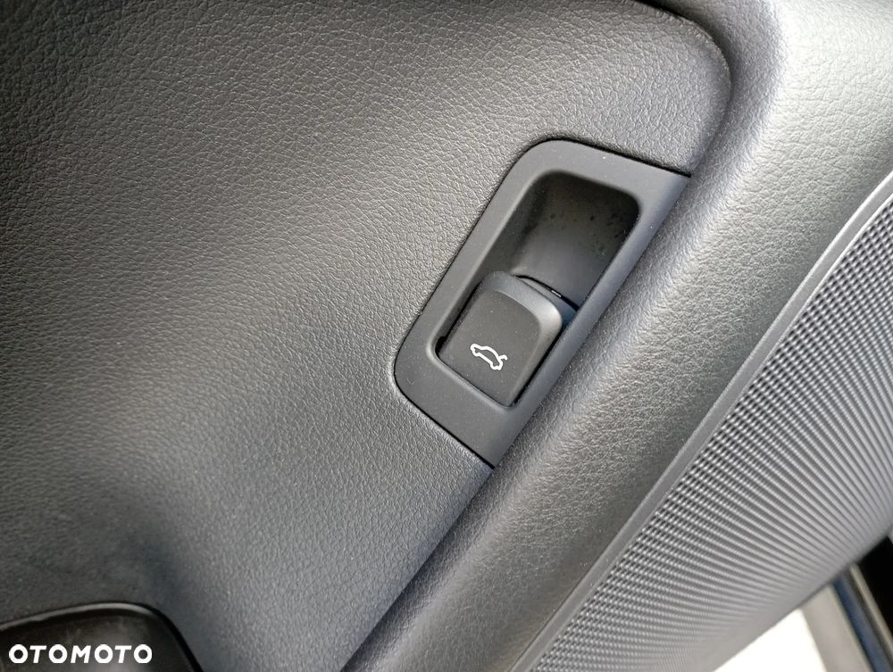 Audi A6 Avant 2.0 TDI DPF multitronic - 34