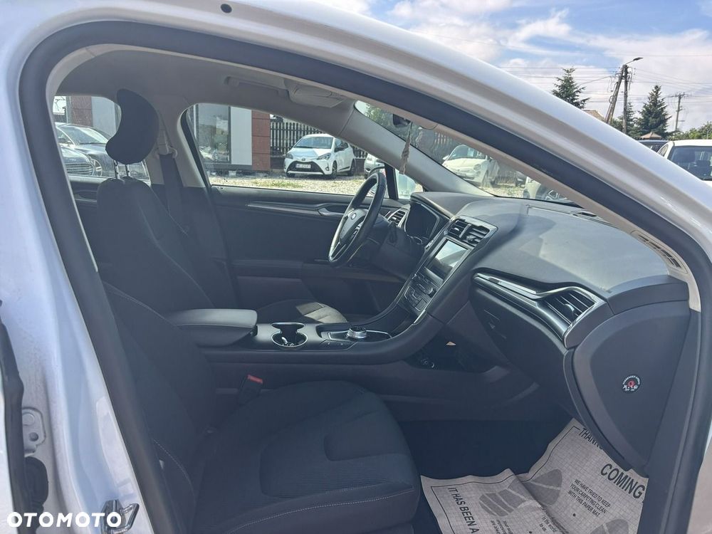 Ford Mondeo - 40