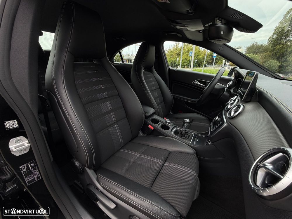 Mercedes-Benz CLA 180 d Urban - 35