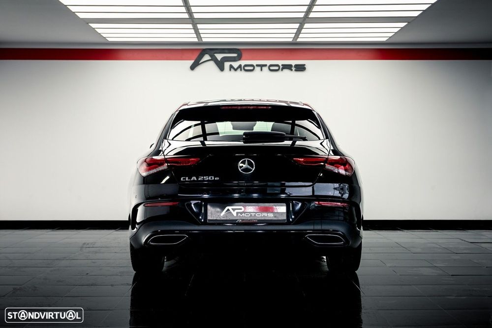 Mercedes-Benz CLA 250 e 8G-DCT AMG Line - 11