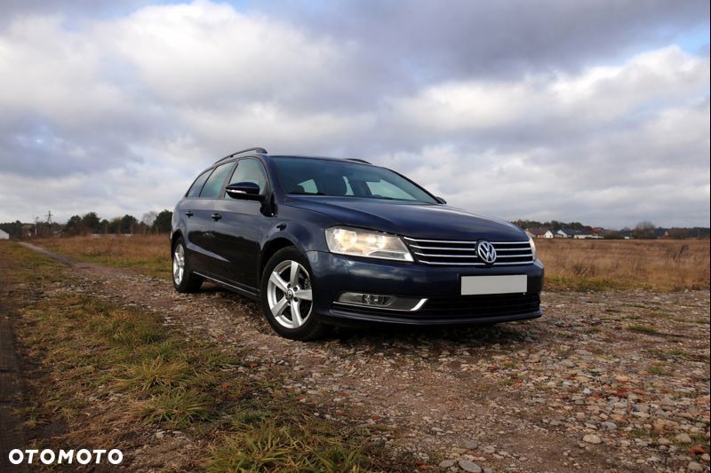 Volkswagen Passat - 1