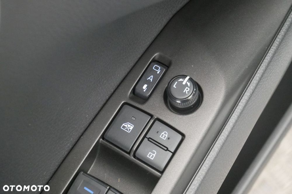 Toyota Camry 2.5 Hybrid Comfort CVT - 28