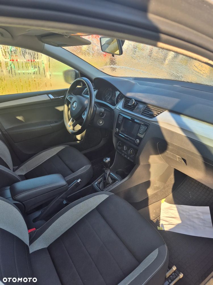 Skoda RAPID - 7