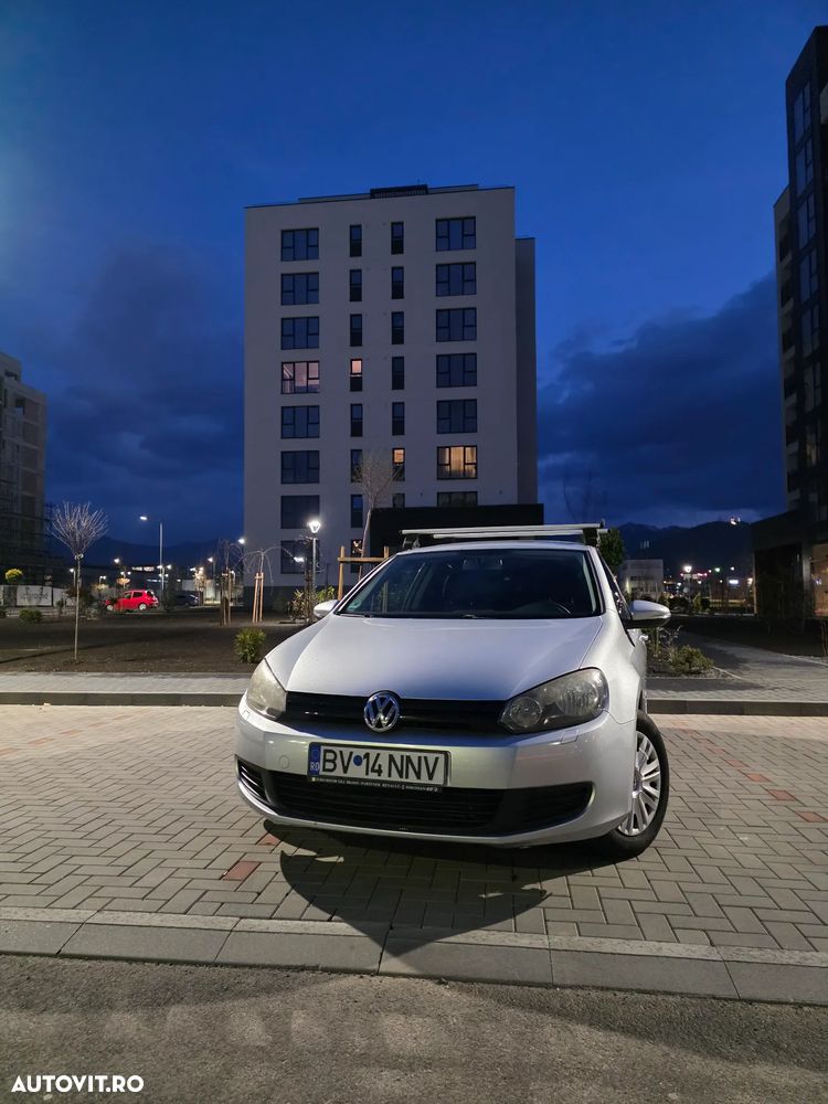 Volkswagen Golf - 1