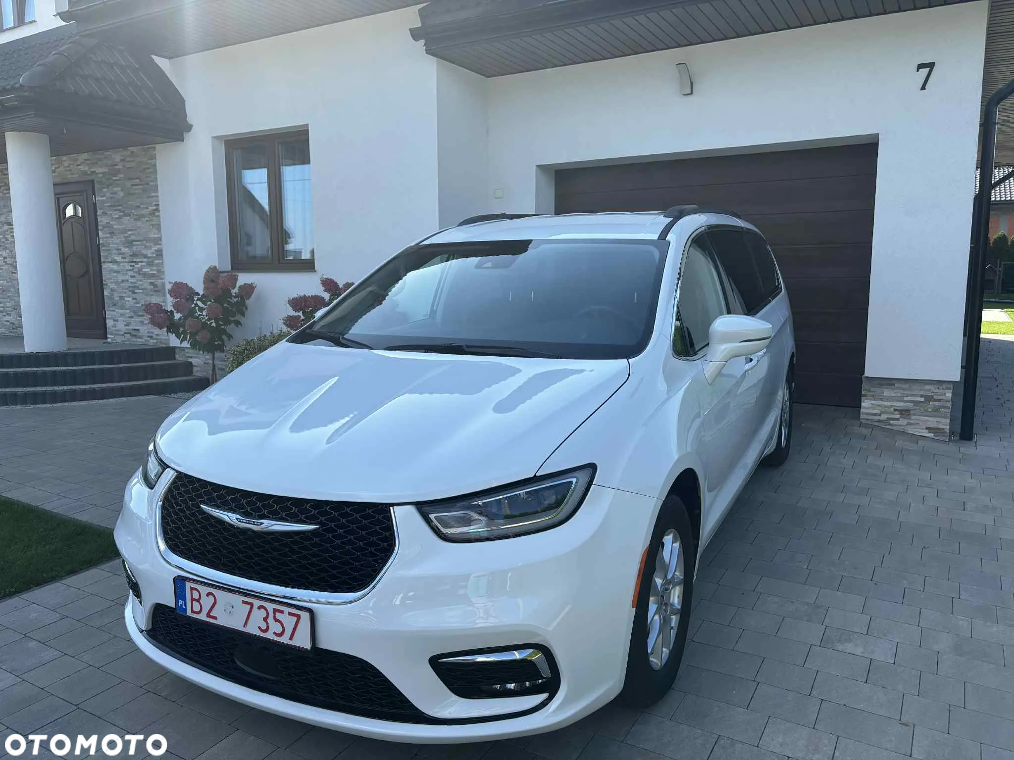 Chrysler Pacifica - 2