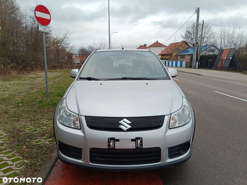 Suzuki SX4 1.5 Streetline 4x2 Classic - 1