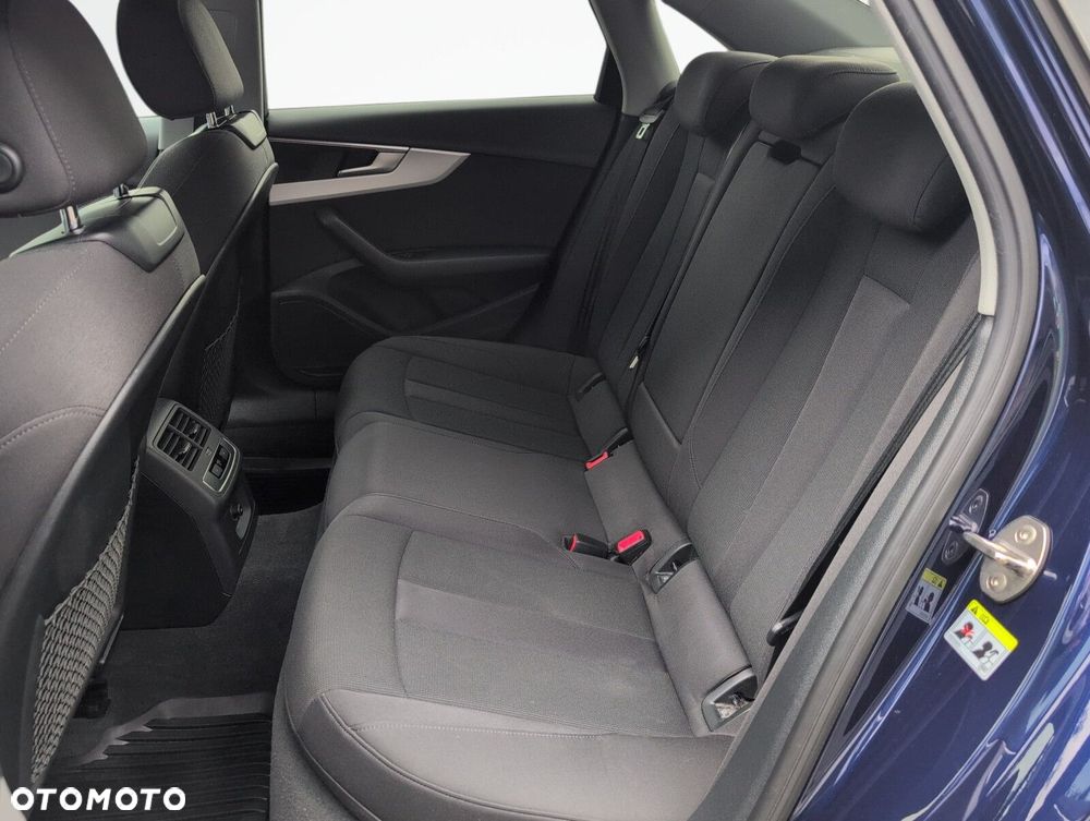 Audi A4 Limousine 35 TFSI mHEV Advanced S tronic - 11