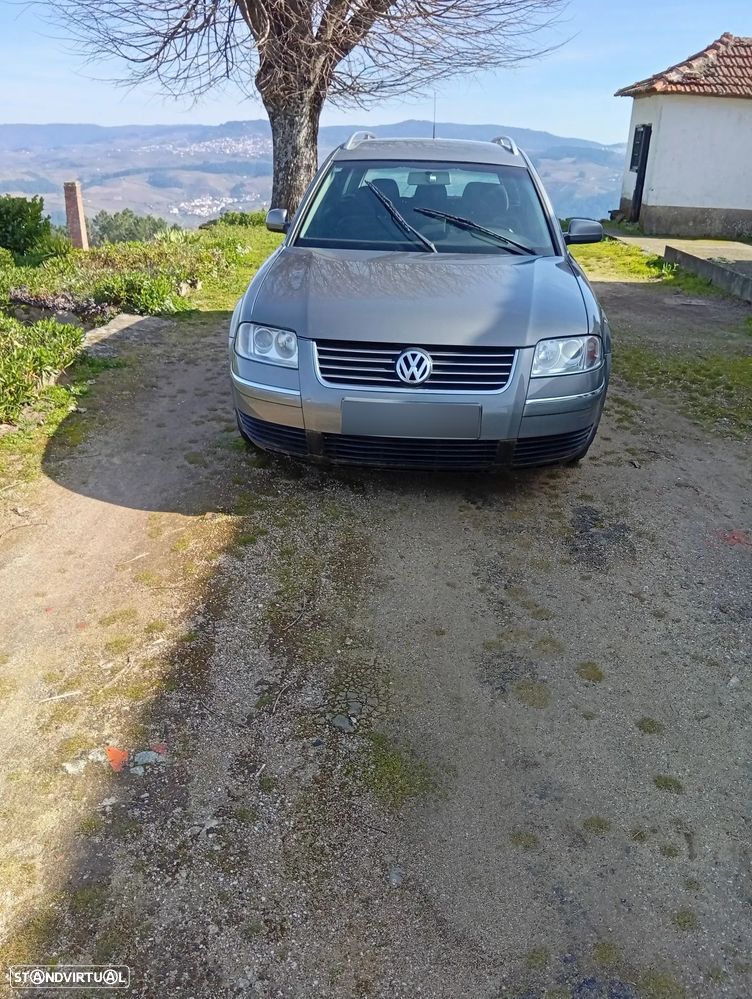 VW Passat Variant 1.9 TDi Highline - 3