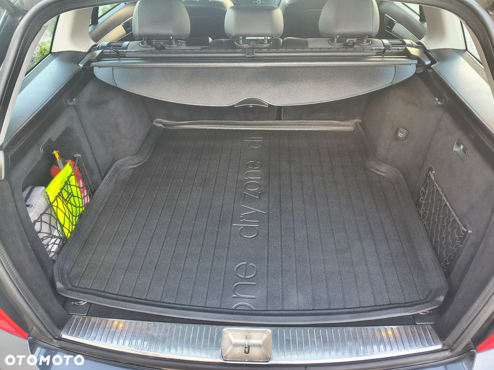 Mercedes-Benz Klasa C 180 Kompressor BlueEFFICIENCY Avantgarde - 13
