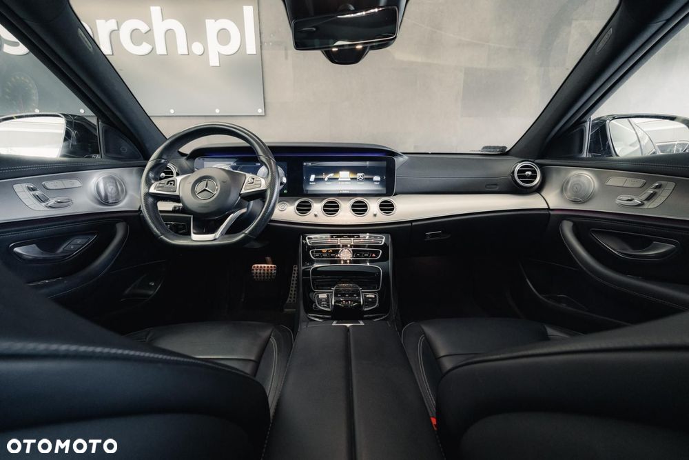 Mercedes-Benz Klasa E 220 d 4-Matic 9G-TRONIC - 11