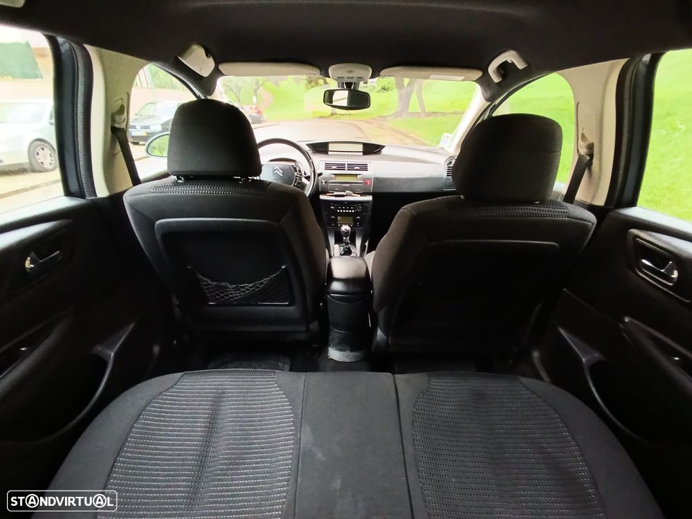 Citroën C4 1.6 HDi Exclusive - 23