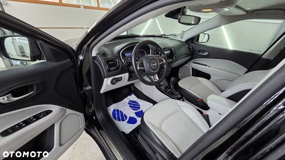 Jeep Compass - 9