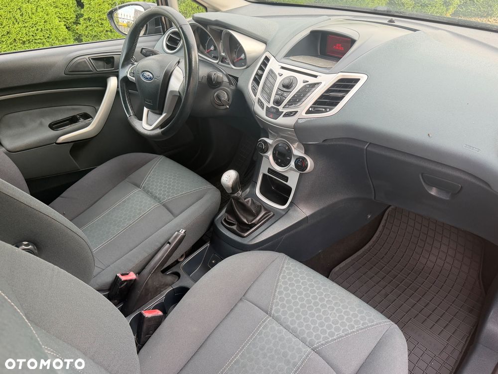 Ford Fiesta 1.4 Titanium - 14