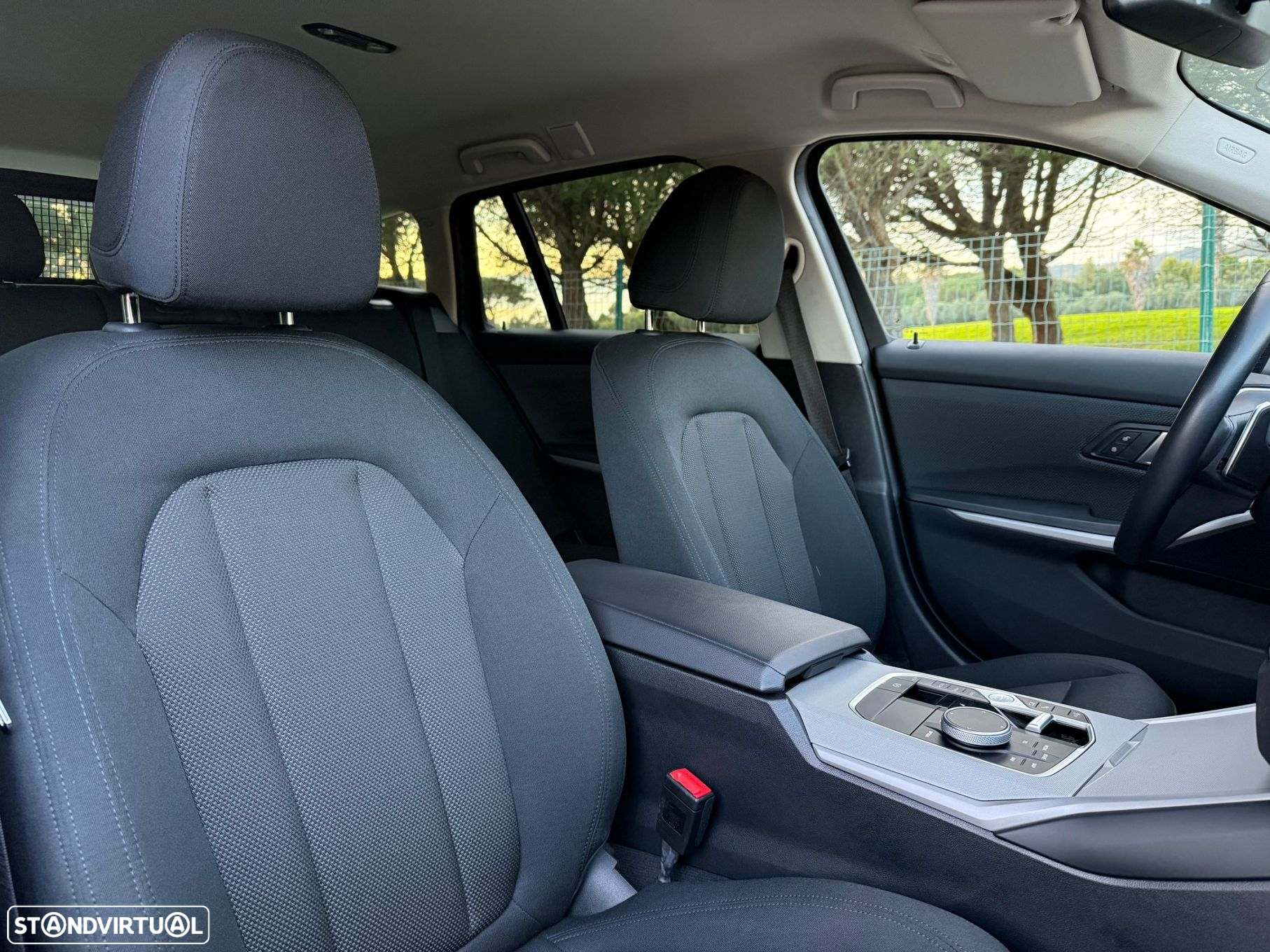 BMW 320 e Touring Corporate Edition Auto - 33
