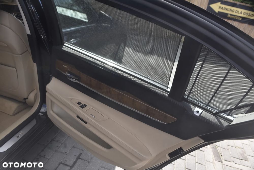 BMW Seria 7 730d L - 16