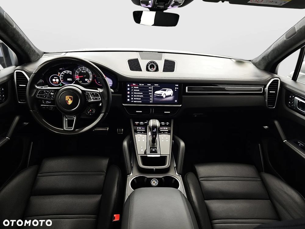 Porsche Cayenne Turbo - 34