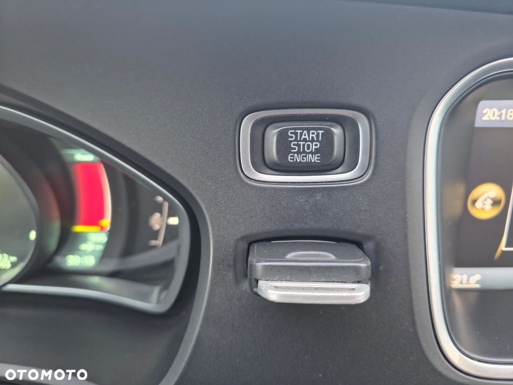 Volvo V40 D2 Momentum - 40