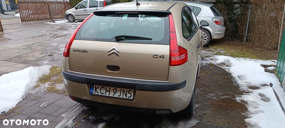 Citroën C4 1.4 16V Style - 3
