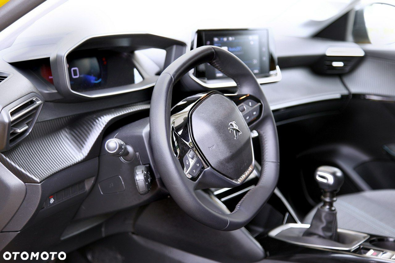 Peugeot 208 PureTech 100 Style - 12