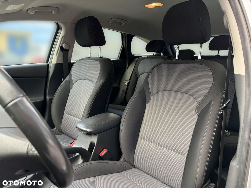 Hyundai i30 1.5 DPI Modern - 11