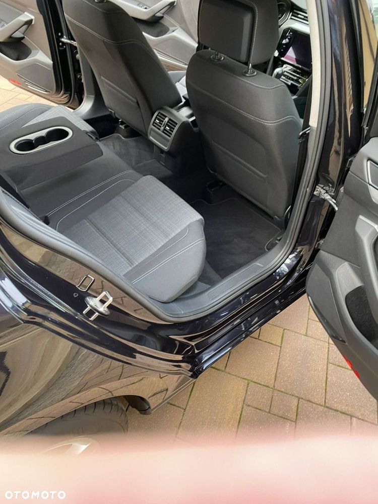 Volkswagen Passat - 36