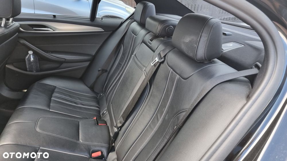 BMW Seria 5 520d xDrive M Sport Edition - 38