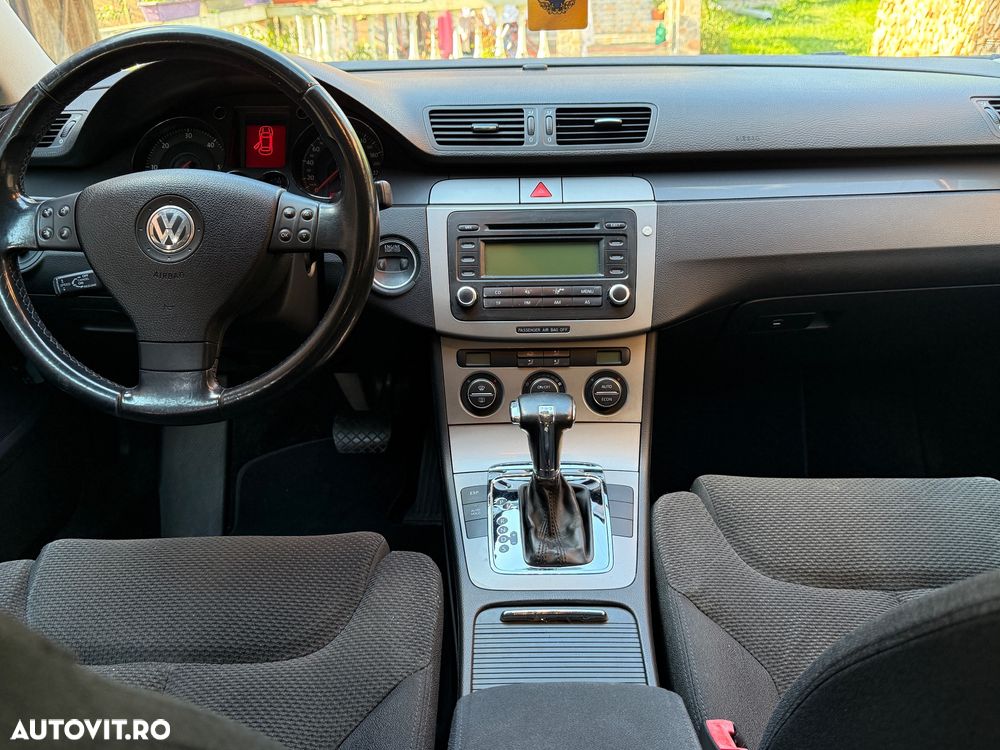 Volkswagen Passat - 13