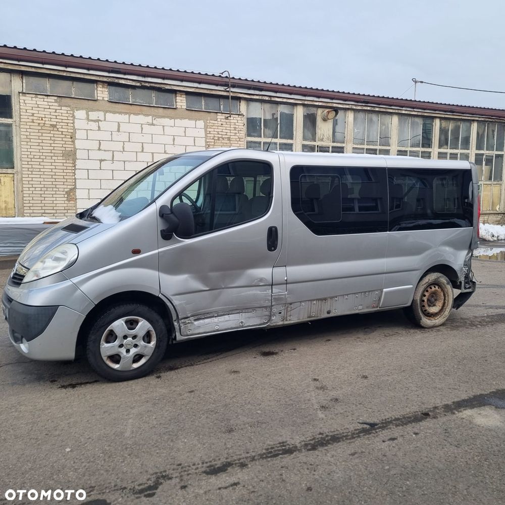 Opel Vivaro - 8