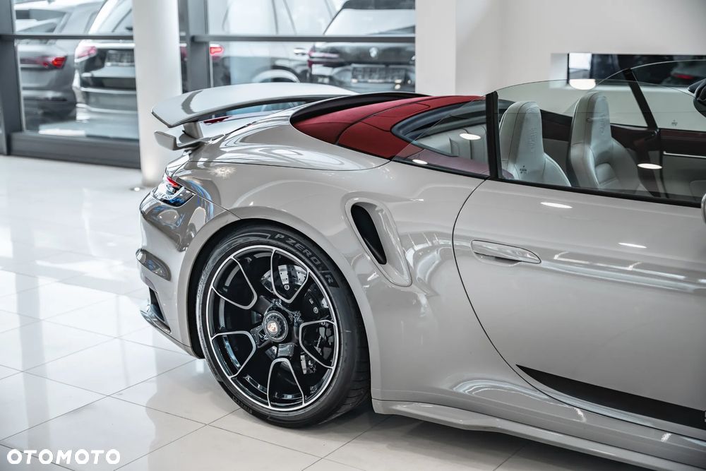 Porsche 911 Turbo S - 13