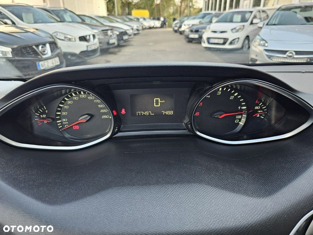 Peugeot 308 1.6 BlueHDi Allure S&S - 20